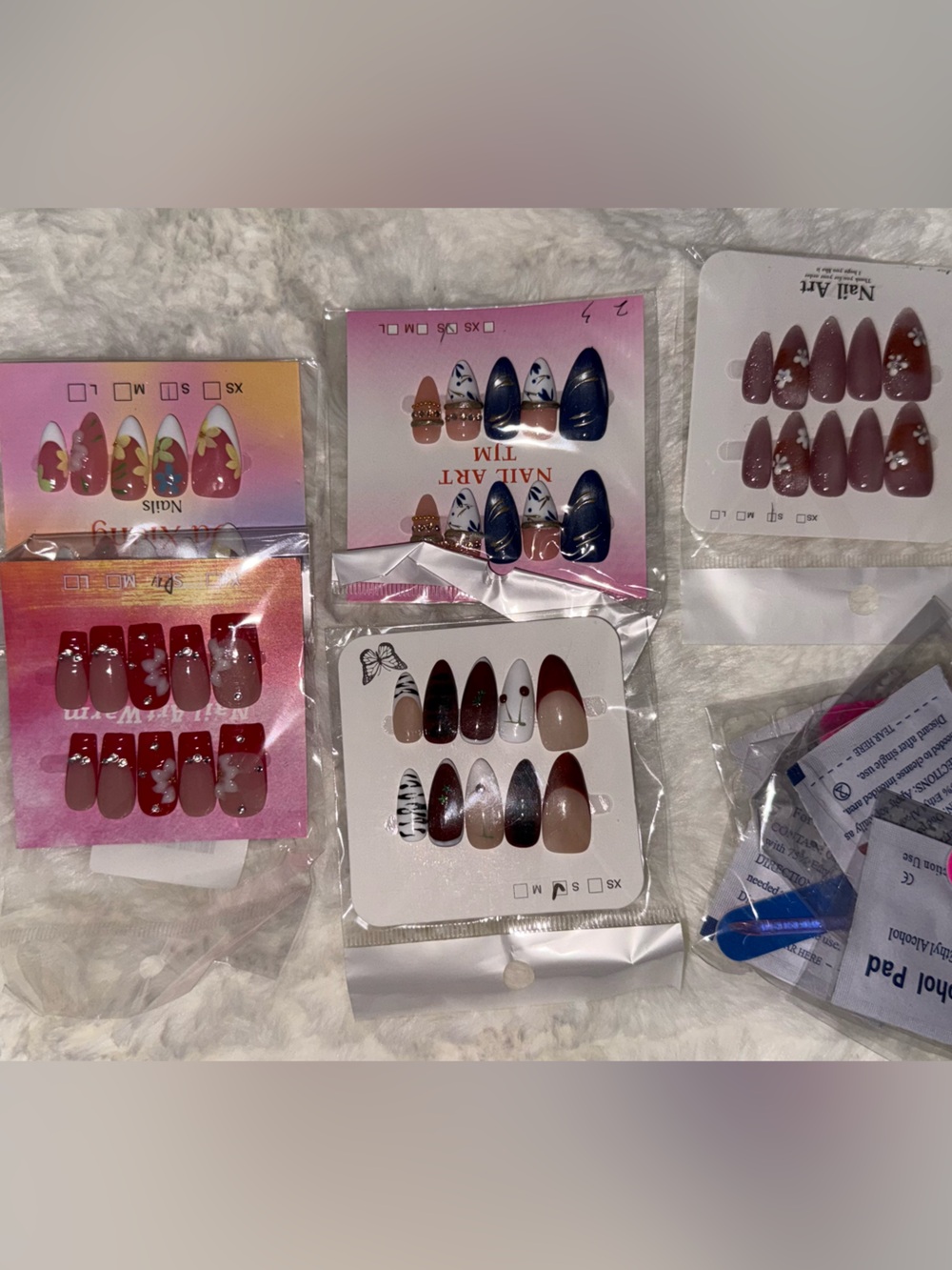 Assorted Press-On Nail Sets — (Size Small)